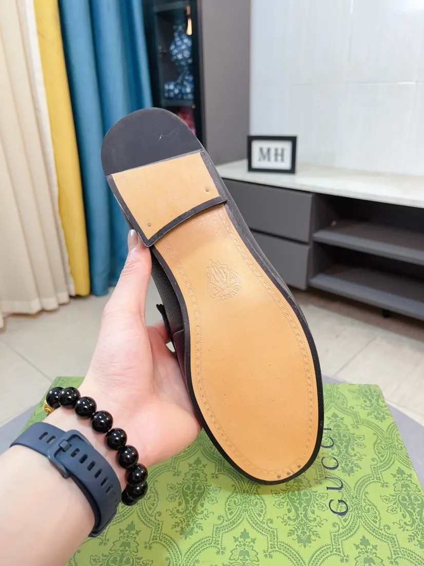 Men's Men's Shoes💰560🌹🌹[GUCCI] Gucci leather shoes are the most popular classic. Synchronized with the official website, the upper is made of Italian first-layer cowhide ➕cowhide lining, with unique brand and unique craftsmanship. Highlighting the hot style of the new year. Stop hesitating, stop wandering, get it now. Number: 38--44